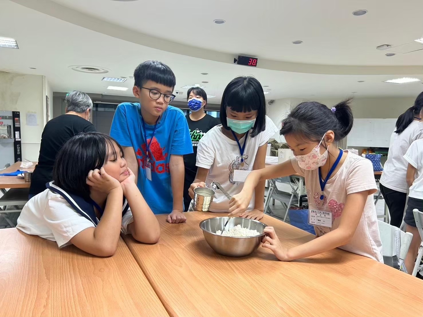 LINE_ALBUM_20241019大寮國小祖孫烹飪_250227_3