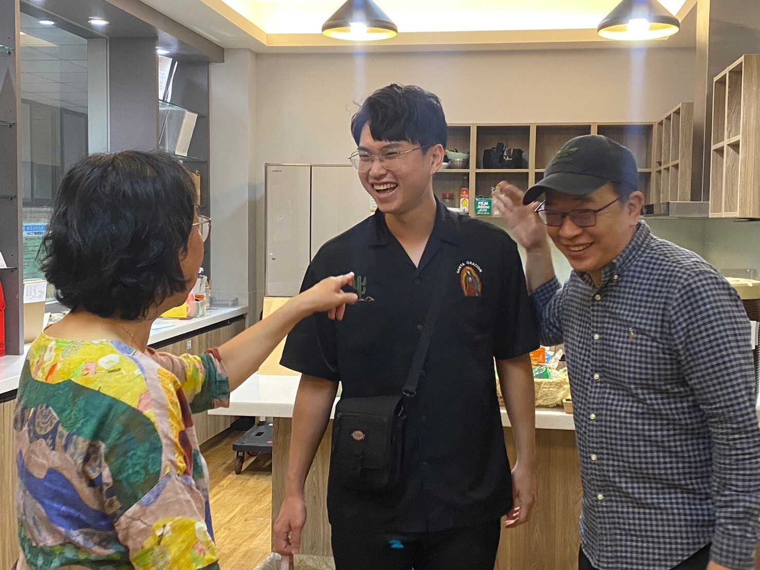 系友回娘家